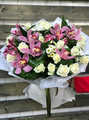 Букет цветов из: Розы и Хризантемы в Михайловске Свердловской области