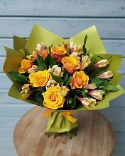 Букет цветов из:  Альстромерии и Розы в Михайловске Свердловской области