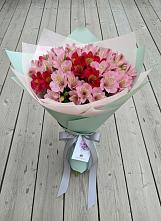 Букет цветов из:  Альстромерии в Михайловске Свердловской области