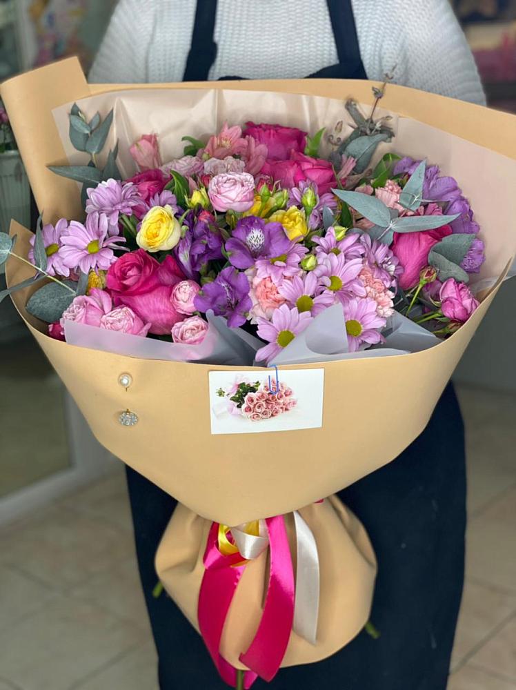 Букет цветов из: Хризантемы, Гвоздики и Альстромерии в Михайловске Свердловской области