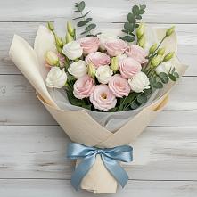 Букет цветов из:  Лизиантусы в Михайловске Свердловской области