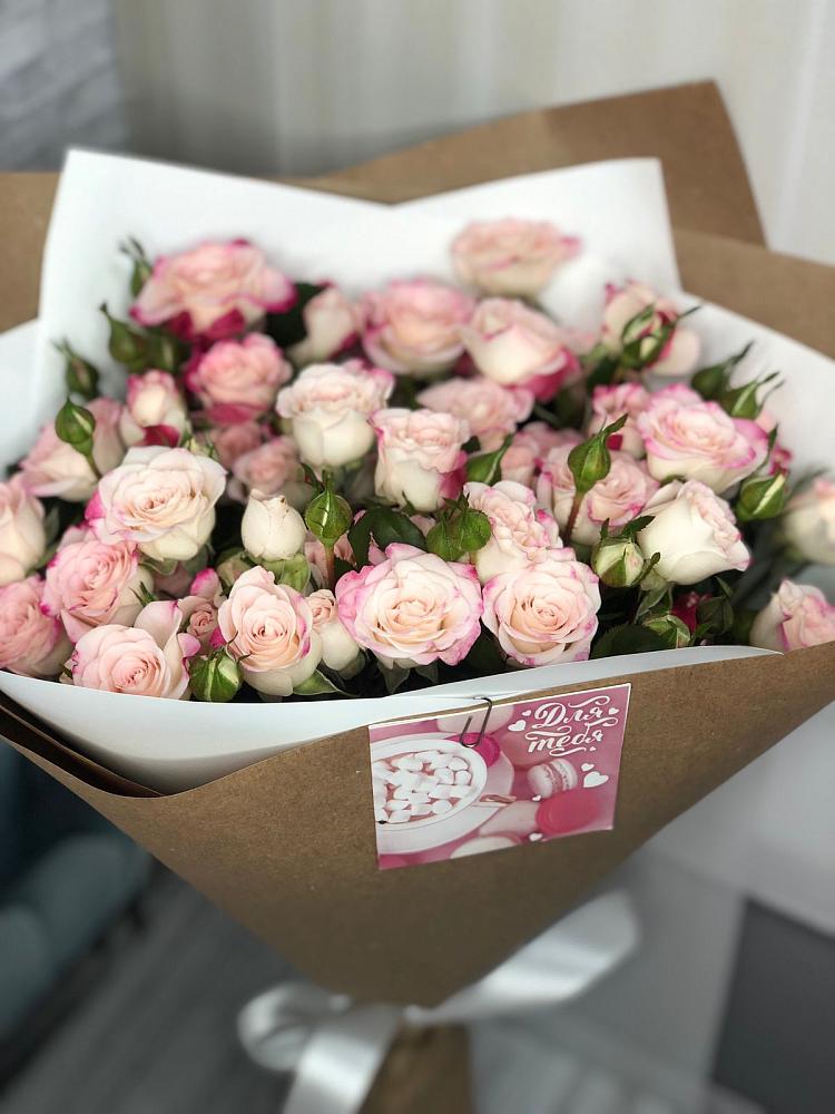 Букет цветов из: Розы в Михайловске Свердловской области