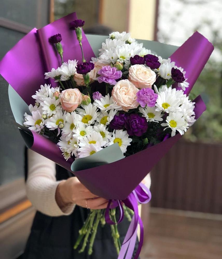 Букет цветов из: Хризантемы, Гвоздики и Розы в Михайловске Свердловской области