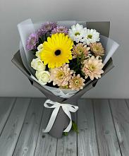 Букет цветов из:  Розы, Герберы и Хризантемы в Михайловске Свердловской области
