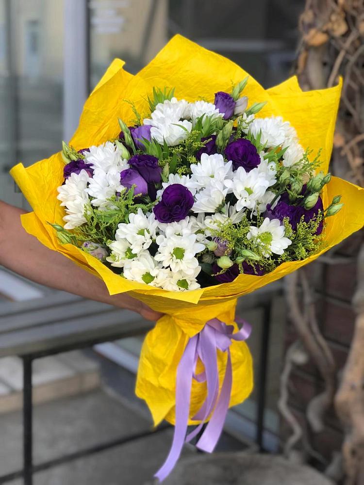 Букет цветов из: Ирисы, Хризантемы и Ромашки в Михайловске Свердловской области