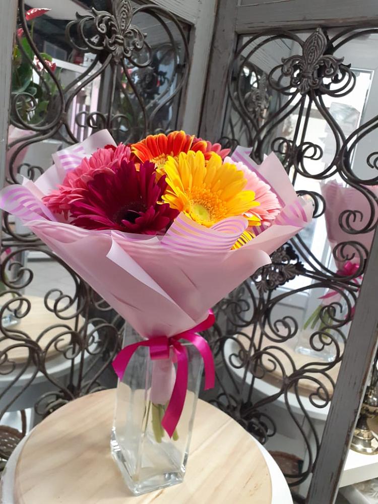 Букет цветов из: Герберы в Михайловске Свердловской области