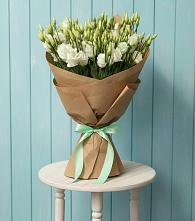 Букет цветов из:  Лизиантусы в Михайловске Свердловской области