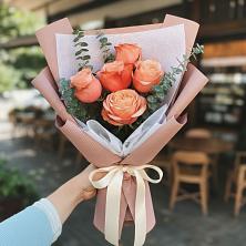 Букет цветов из:  Розы в Михайловске Свердловской области