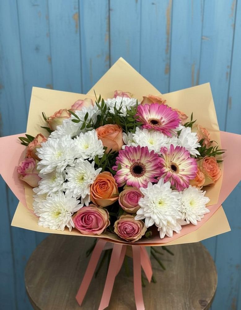 Букет цветов из: Розы, Герберы и Хризантемы в Михайловске Свердловской области