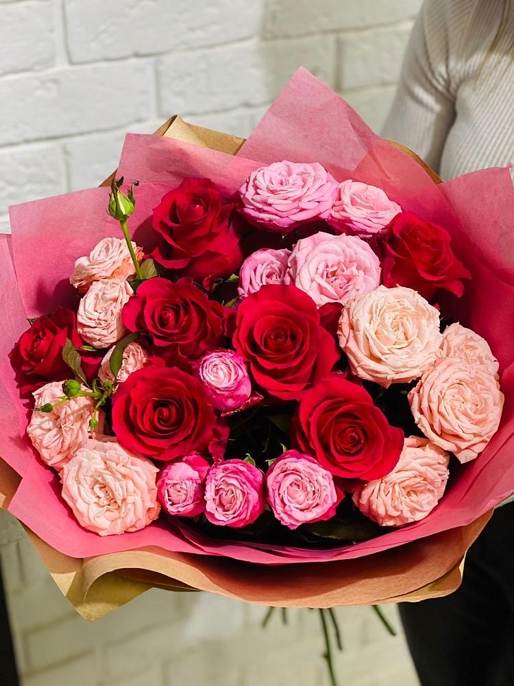 Букет цветов из: Розы в Михайловске Свердловской области