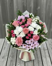 Букет цветов из:  Альстромерии, Гвоздики, Розы и Хризантемы в Михайловске Свердловской области