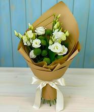 Букет цветов из:  Хризантемы и Лизиантусы в Михайловске Свердловской области