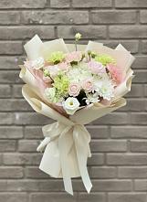 Букет цветов из:  Гвоздики, Розы, Лизиантусы и Хризантемы в Михайловске Свердловской области