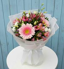 Букет цветов из:  Герберы, Альстромерии и Лизиантусы #REPLACE_PRED# Михайловске Свердловской области