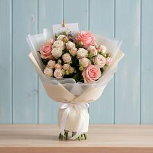 Букет цветов из:  Розы в Михайловске Свердловской области